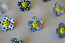 Load image into Gallery viewer, Flower Power Pin