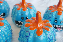 Load image into Gallery viewer, The Mr. Mee-seeks Pumpkin
