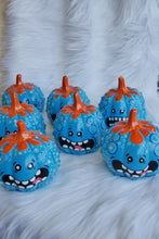Load image into Gallery viewer, The Mr. Mee-seeks Pumpkin