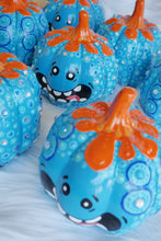 Load image into Gallery viewer, The Mr. Mee-seeks Pumpkin