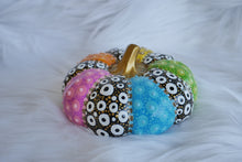 Load image into Gallery viewer, Prism Pumpkins