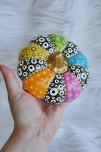 Load image into Gallery viewer, Prism Pumpkins