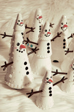 Load image into Gallery viewer, The Howdy Snowman