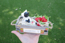 Load image into Gallery viewer, Strawberry Farm Animals