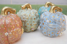 Load image into Gallery viewer, Primitive Pumpkin