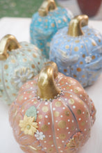 Load image into Gallery viewer, Primitive Pumpkin