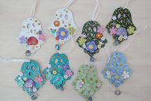 Load image into Gallery viewer, Ghosties Ornaments