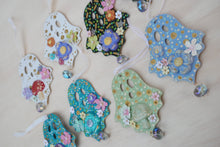 Load image into Gallery viewer, Ghosties Ornaments