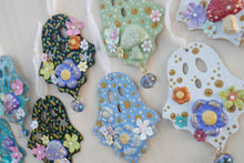 Load image into Gallery viewer, Ghosties Ornaments