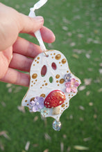 Load image into Gallery viewer, Ghosties Ornaments