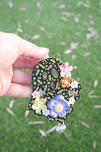 Load image into Gallery viewer, Ghosties Ornaments