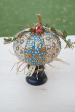 Load image into Gallery viewer, Primitive Rustic Pumpkins
