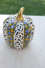 Load image into Gallery viewer, Retro Pumpkins