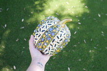 Load image into Gallery viewer, Retro Pumpkins