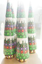 Load image into Gallery viewer, Snow and Woodsy Christmas Tree