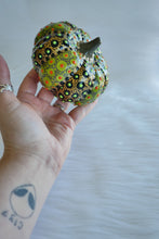 Load image into Gallery viewer, Goldie Lime Pumpkin