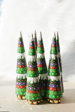 Load image into Gallery viewer, Snow and Woodsy Christmas Tree